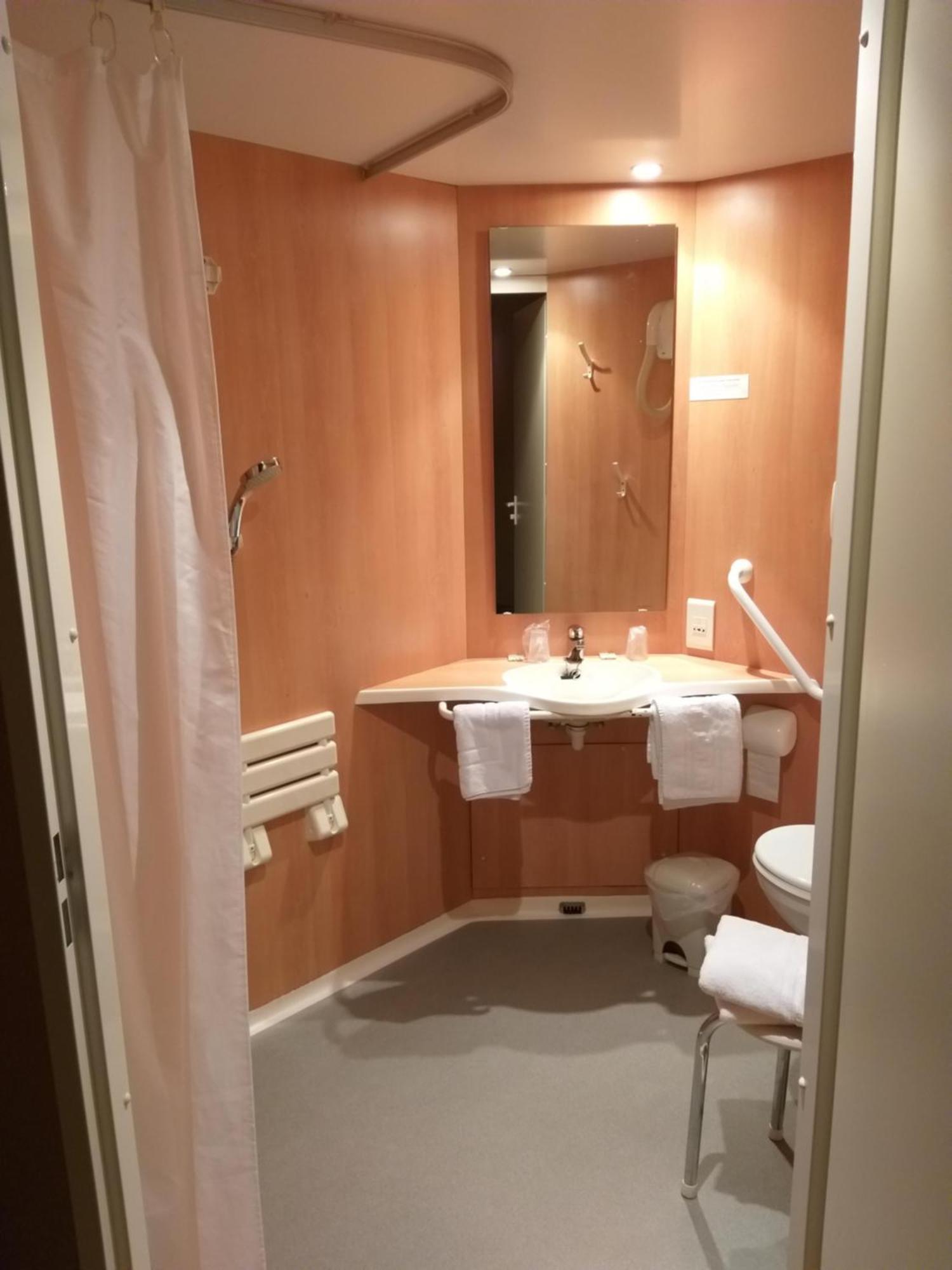 Logis Hotel - Les Paturelles Avesnelles Экстерьер фото